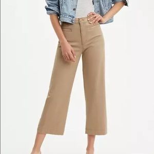 Levi’s Ribcage Wide Leg Crop Khaki Pants